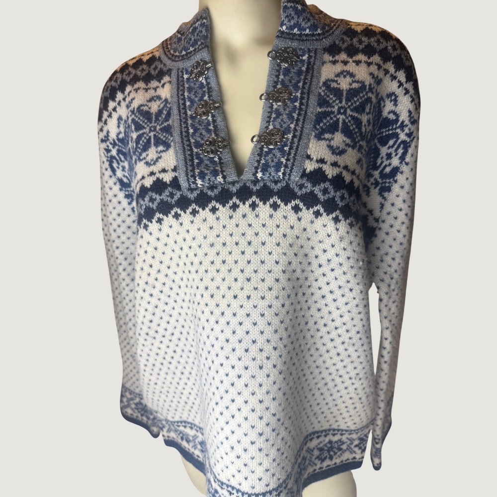 Scandinavian Ski lodge 100% Wool Nordic Fair Isle Clasp Sweater L